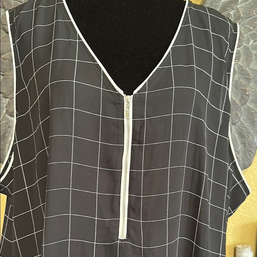 Lily Morgan Grid Pattern Tank Top - Picture 2 of 9